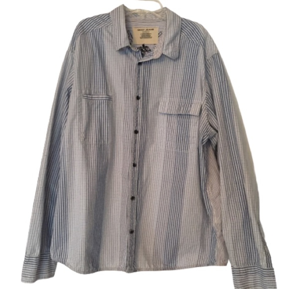 DKNY men’s shirt w/ embroidery on back size XXL